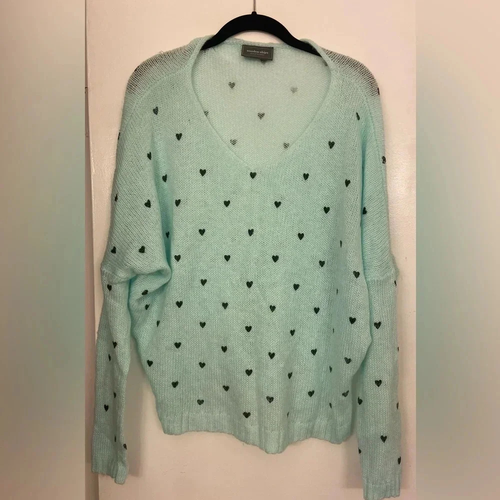 Wooden Ships Long Sleeve V Neck Sweater Black Hearts Mint Size S/M